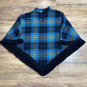 Women’s Vintage 60s Dutchmaid 100% Wool Blue Plaid Zip Up Ponch / Shaw